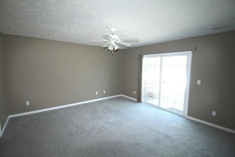 24 Grape Vine Ln, Bloomington, IL 61704 photo 10