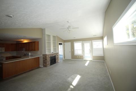 24 Grape Vine Ln, Bloomington, IL 61704 photo 3