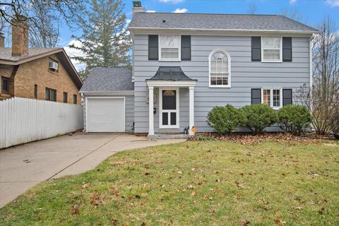 2009 E Jackson St, Bloomington, IL 61701 photo 1