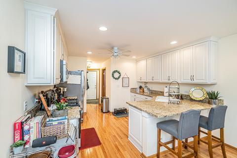 130 Schiller Pl, Itasca, IL 60143 photo 9