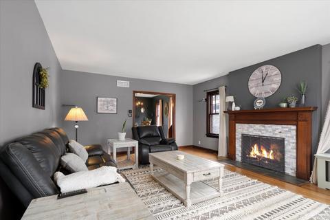 360 Sunset Ave, Aurora, IL 60506 photo 5