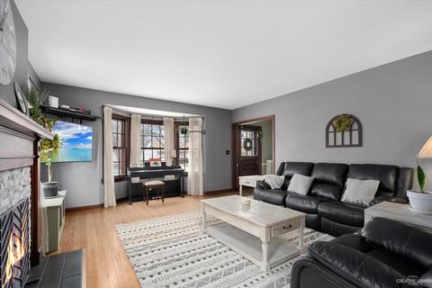 360 Sunset Ave, Aurora, IL 60506 photo 7