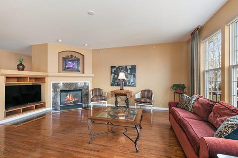 5876 Leeds Rd, Hoffman Estates, IL 60192 photo 15