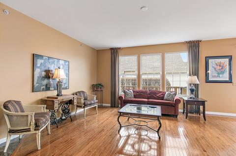 5876 Leeds Rd, Hoffman Estates, IL 60192 photo 14