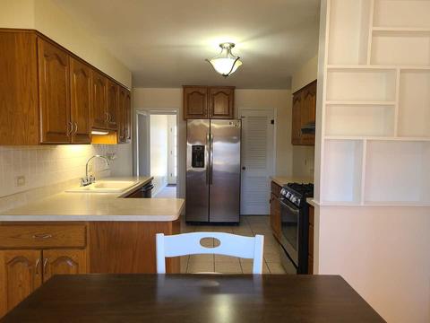 1441 Maple St, Glenview, IL 60025 photo 10