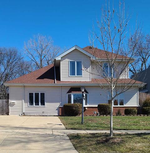 1441 Maple St, Glenview, IL 60025