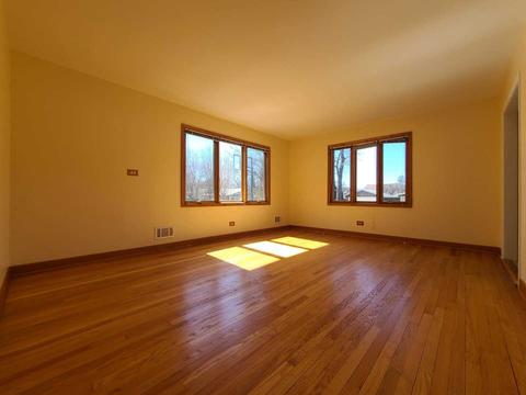 1441 Maple St, Glenview, IL 60025 photo 8