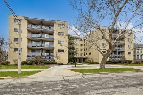 1040 Erie St #209, Oak Park, IL 60302