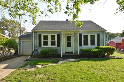 12 W Van Buren St, Oswego, IL 60543