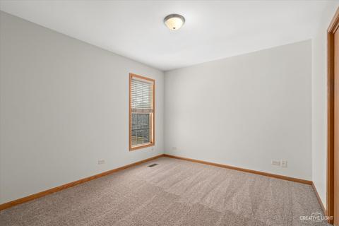536 Madison Ln, Elgin, IL 60123 photo 17