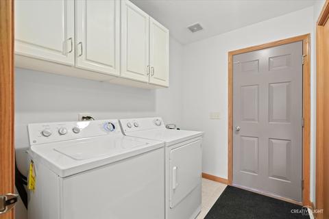 536 Madison Ln, Elgin, IL 60123 photo 20