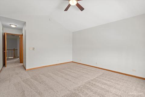 536 Madison Ln, Elgin, IL 60123 photo 14