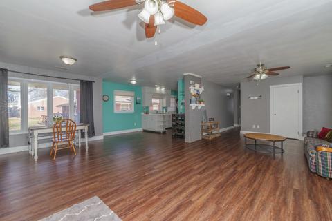 723 E Fuller St, Chenoa, IL 61726 photo 12