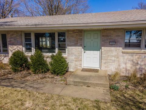 723 E Fuller St, Chenoa, IL 61726 photo 2