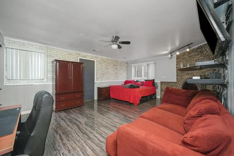 617 Pinecroft Dr, Roselle, IL 60172 photo 17