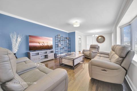 715 Mohave St, Hoffman Estates, IL 60169 photo 3
