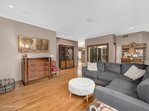 725 Tomlin Dr #B2, Burr Ridge, IL 60527 photo 4