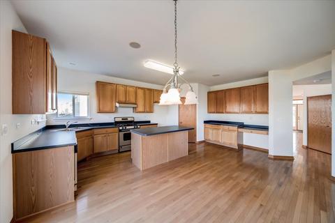 815 Christopher St, Plano, IL 60545 photo 16