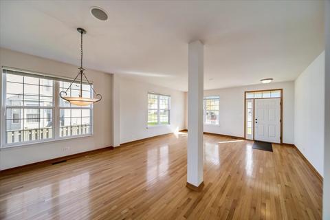 815 Christopher St, Plano, IL 60545 photo 5