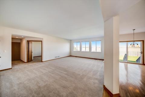 815 Christopher St, Plano, IL 60545 photo 9