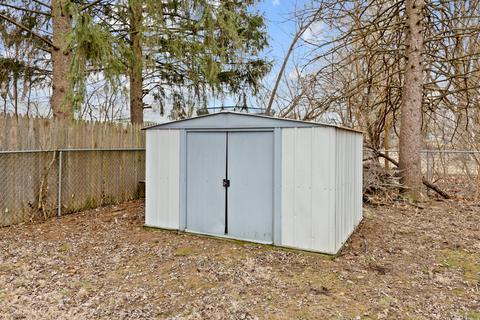 2065 Harvard Ln, Elgin, IL 60123 photo 25