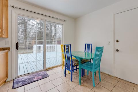 2065 Harvard Ln, Elgin, IL 60123 photo 6