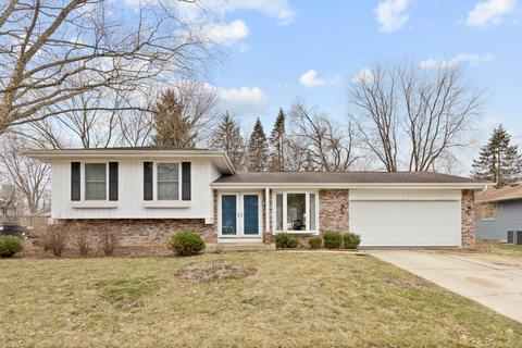 2065 Harvard Ln, Elgin, IL 60123 photo 2