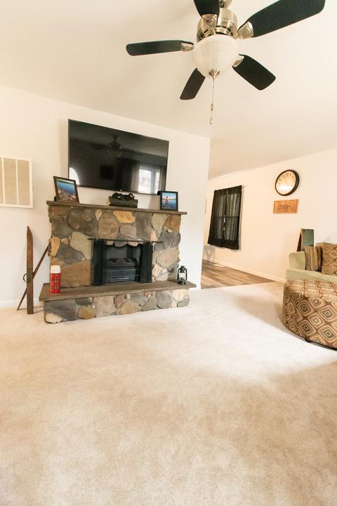 2098 Blackhawk Ln, Dixon, IL 61021 photo 7