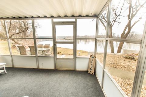 2098 Blackhawk Ln, Dixon, IL 61021 photo 3