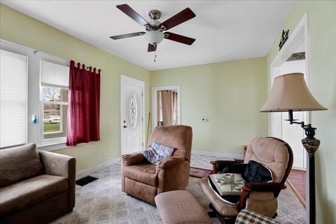 105 S Eldorado St, Sidney, IL 61877 photo 4