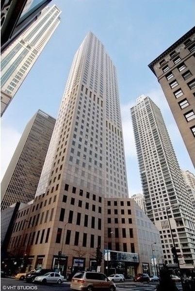950 N Michigan Ave #4702, Chicago, IL 60611