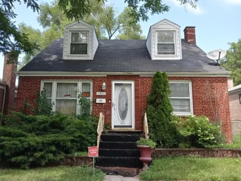 15 W 146th St, Riverdale, IL 60827