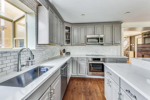6246 N Lenox Ave, Chicago, IL 60646 photo 6
