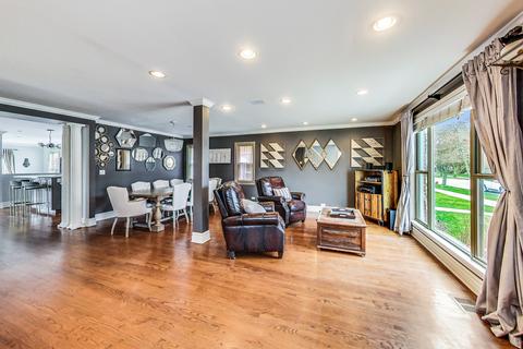 6246 N Lenox Ave, Chicago, IL 60646 photo 2