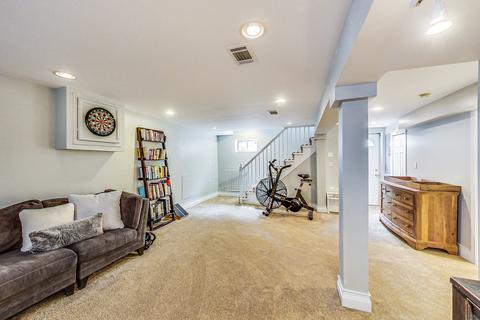 6246 N Lenox Ave, Chicago, IL 60646 photo 24