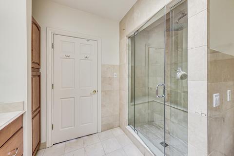 6246 N Lenox Ave, Chicago, IL 60646 photo 17