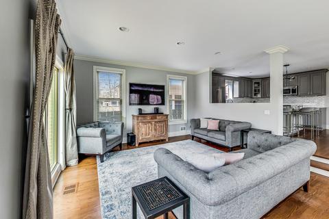 6246 N Lenox Ave, Chicago, IL 60646 photo 10