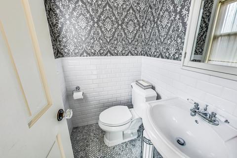 6246 N Lenox Ave, Chicago, IL 60646 photo 12