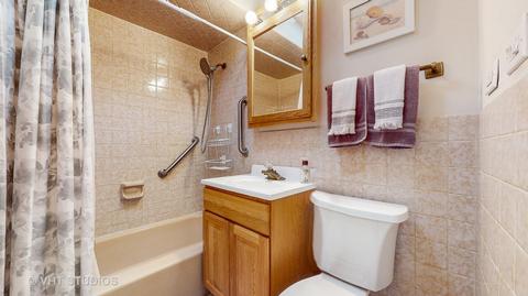 2012 E Ivy Ln, Mount Prospect, IL 60056 photo 21