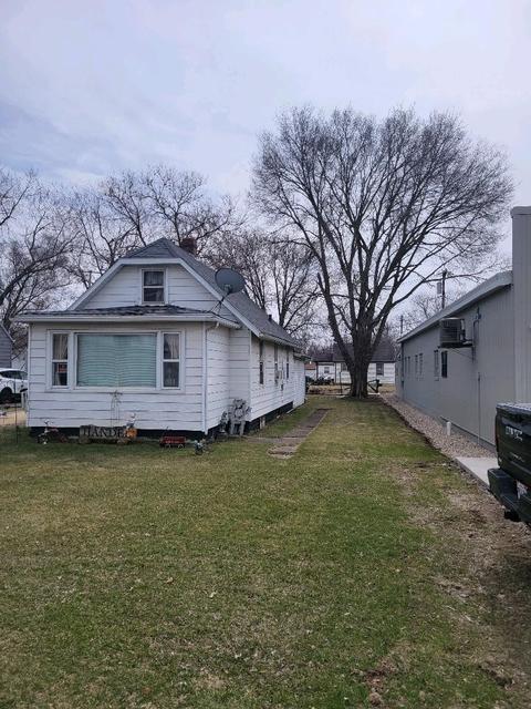 1213 W Rock Falls Rd, Rock Falls, IL 61071