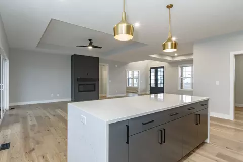 1246 Silver Oak Cir, Normal, IL 61761 photo 9