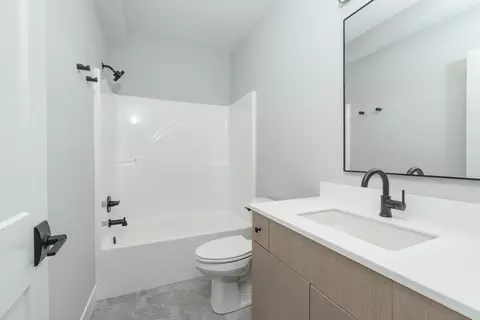 1246 Silver Oak Cir, Normal, IL 61761 photo 29