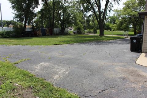 7214 W 72nd St, Bridgeview, IL 60455 photo 9