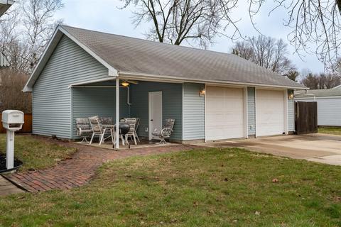 700 N Walnut St, Normal, IL 61761 photo 2