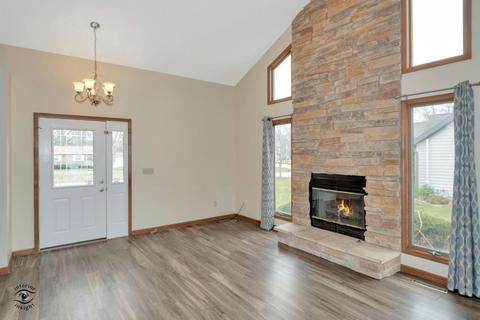 1098 N Hedge Ave, Kankakee, IL 60901 photo 4