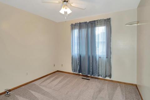 1098 N Hedge Ave, Kankakee, IL 60901 photo 16