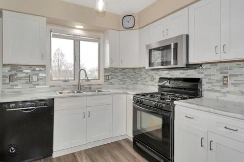 1098 N Hedge Ave, Kankakee, IL 60901 photo 10