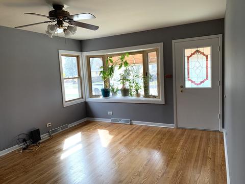 427 Radcliffe Ave, Des Plaines, IL 60016 photo 3