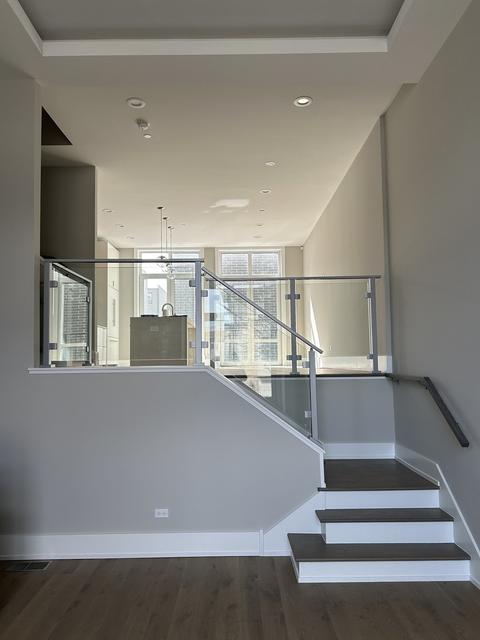 1005 E 62nd St, Chicago, IL 60637 photo 3