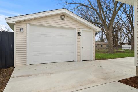 1109 Hovey Ave, Normal, IL 61761 photo 24